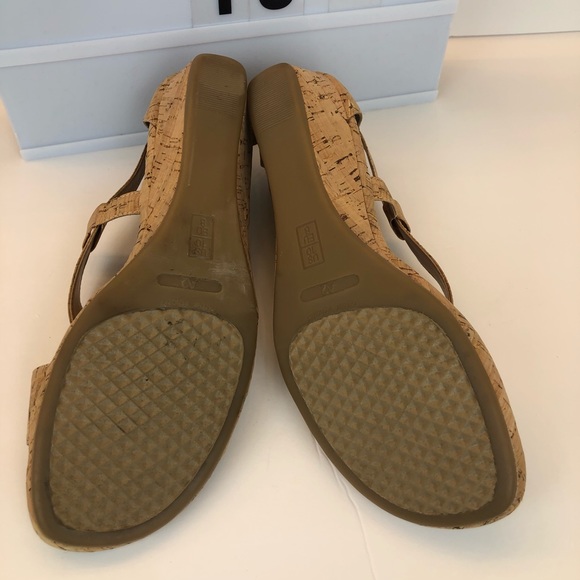 Aerosoles cork wedge sandals - Picture 6 of 9